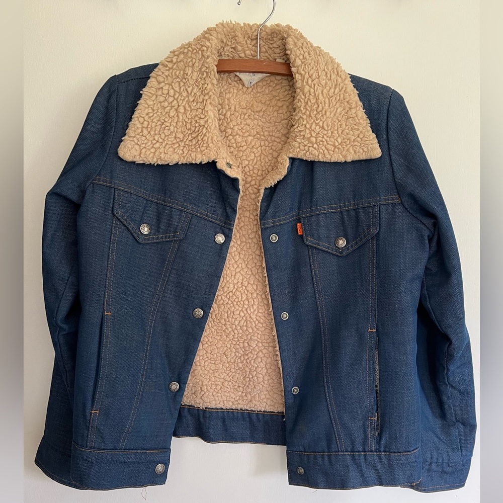 Vintage Levi’s jacket size small